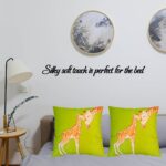 DILOXNSU Giraffe Gifts Cushion Covers 45 x 45 cm Baby Giraffe and Mum Green Double-Sided Decorative Pillows Covers for Livingroom Sofa Bed Home Outdoor Garden Decor Cushions Covers 18 x 18 inch - Image 4