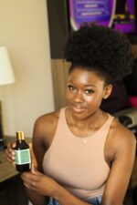 Smooth curls by Happy Mane hair growth oil with Rosemary, Avocado, grapeseed oil - Natural Detangler for Curly & Afro Hair, Enhances Shine, Strength - For Men & Women, kids - 7.03 Oz / 200ml - Image 6