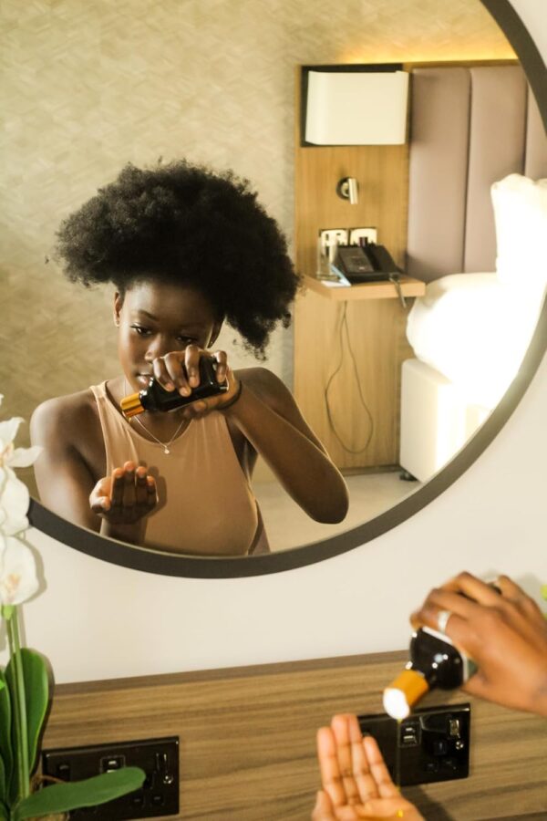 Smooth curls by Happy Mane hair growth oil with Rosemary, Avocado, grapeseed oil - Natural Detangler for Curly & Afro Hair, Enhances Shine, Strength - For Men & Women, kids - 7.03 Oz / 200ml - Image 3