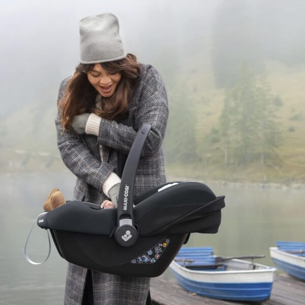 Maxi-Cosi CabrioFix i-Size, Baby Car Seat, 0–12 Months, Max. 12kg, Lightweight Car Seat Newborn (3.2kg), Large Sun Canopy, Extra Padded Seat, Fits most Maxi-Cosi Pushchairs, Essential Graphite - Image 9