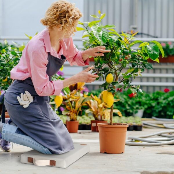 Taylor & Brown Waterproof Kneeling Pad for Garden or Bath, 5.5cm Thick Soft Foam Kneeler Mat for Gardeners Knee Support or Bathtub Bathing Baby with Carry Handle (Grey) - Image 2