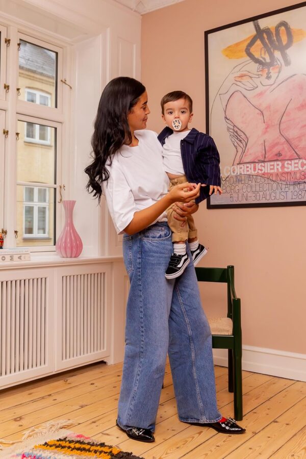 BIBS Colour Studio Soother 2-Pack, BPA Free Dummy Pacifier, Round Nipple. Natural Rubber Latex, Made in Denmark, Size 1 (0-6 Months), Jasmine Blush - Image 5