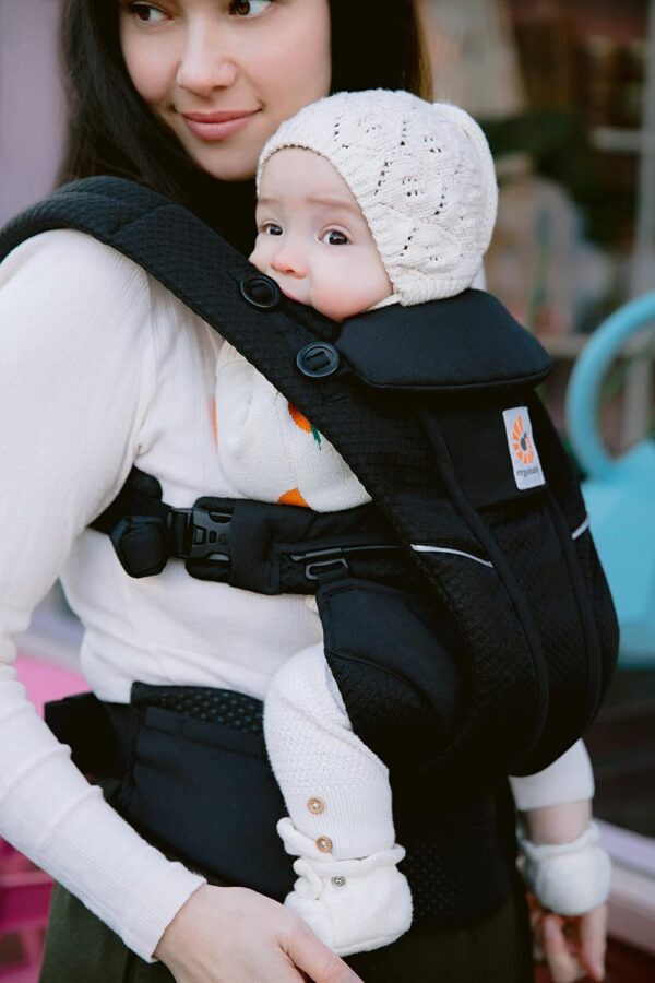 Ergobaby Omni Breeze Carrier for Newborns, from Birth to 20.4 kg, 4 Positions, SoftFlex Mesh, Ergonomic Baby Front-Inward and Back Carry Position, Onyx Black - Image 4