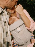 Ergobaby Omni Deluxe All-in-One Baby Carrier for Newborns from Birth up to 20kg, Ergonomic 4-Position mesh Baby Carrier Back Carrier Baby Carrier Travel System, Pearl Grey - Image 5
