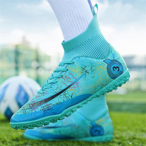VTASQ Boys and Girls Soccer Shoes Kids Astro Turf Trainers Junior Football Shoes Indoor Outdoor Athletic Sneakers Non-Slip Unisex [9, 10, 11, 12, 13] UK Size - Image 5