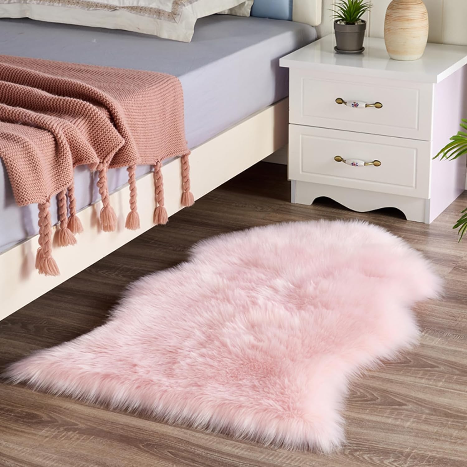 71Hh-RxuNtL._AC_SL1500_.jpg Rugs Living Room,Pink Sheepskin Rug,High Pile Fluffy Faux Fur Rug,Area Rugs for Bedroom,Shaggy Fur Rug for Lounge Room,Non-Slip Washable Rug(Pink-Irregular,60x120cm) - Image 1