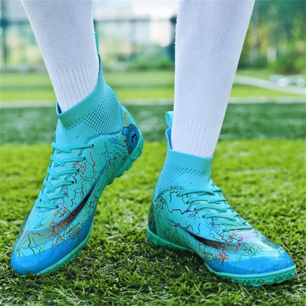 VTASQ Boys and Girls Soccer Shoes Kids Astro Turf Trainers Junior Football Shoes Indoor Outdoor Athletic Sneakers Non-Slip Unisex [9, 10, 11, 12, 13] UK Size - Image 6