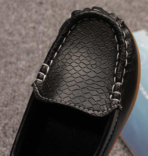 Yeeteepot Kids Leather Loafers Boys Girls Slip On Moccasins Anti-Slip Boat Shoes Casual Dress Shoes Flat Breathable Oxford Shoes - Image 5